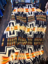 Load image into Gallery viewer, PENDLETON HARDING NAVY BLANKET
