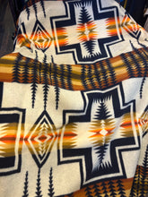 Load image into Gallery viewer, PENDLETON HARDING NAVY BLANKET