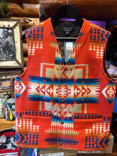 Load image into Gallery viewer, Pendleton Chief Joseph Red Snap Quilt Vest