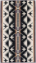 Load image into Gallery viewer, PENDLETON. SPIDER ROCK JACQUARD TOWEL.