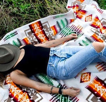 Load image into Gallery viewer, PENDLETON. CHIEF JOSEPH IVORY BLANKET, PORTLAND. FREE POST VALUED AT $28