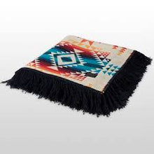 Load image into Gallery viewer, PENDLETON PILOT ROCK BLANKET IVORY. FREE POSTAGE VALUED AT $25