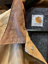 Load image into Gallery viewer, Rare Cut. Carhartt Vintage Trucker Blanket Lined. L-XL