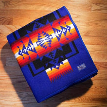 Load image into Gallery viewer, Pendleton Chief Joseph Sapphire Blanket.Portland, Oregon