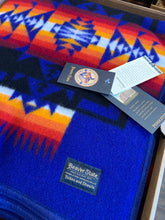 Load image into Gallery viewer, Pendleton Chief Joseph Sapphire Blanket.Portland, Oregon