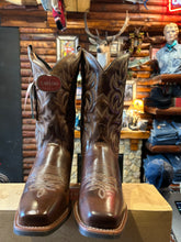 Load image into Gallery viewer, 9d Square Toe Laredo

