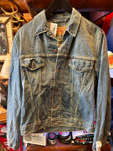 7. Vintage Levis Jacket Backprint, Large