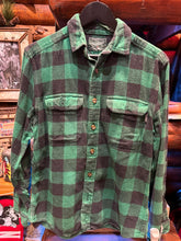 Load image into Gallery viewer, Vintage Woolrich Pennsylvania Heavy Flannel, S-Medium
