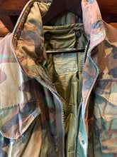Load image into Gallery viewer, 16. Vintage USA Army M-65 Field Jacket With Button Out Quilt Lining, Medium
