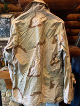 Load image into Gallery viewer, 44. Vintage US Army Shirt (Lightweight Jacket), Medium Long

