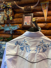Load image into Gallery viewer, Red Star Rodeo Fully Embroidered Western Shirt. Import
