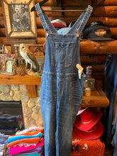 Load image into Gallery viewer, Vintage Old Navy Overalls, W36
