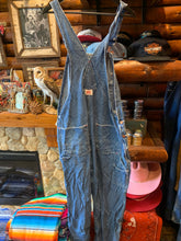 Load image into Gallery viewer, Vintage Roundhouse Overalls, W40
