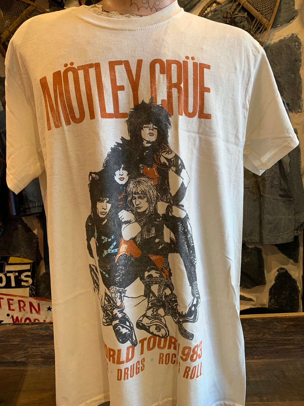 Motley Crue, World Tour 1983