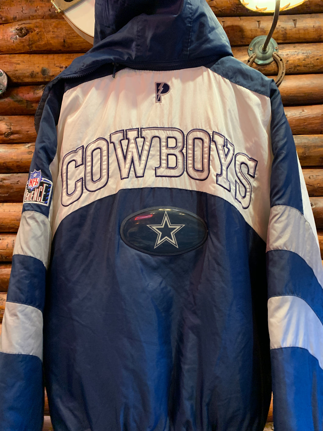 Pro Player Dallas Cowboys Vintage Large Jacket Zip Off Hood