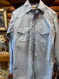 7. Denim Shirt Vintage, Carhartt Chambray Medium