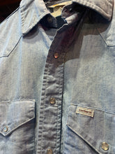 Load image into Gallery viewer, 7. Denim Shirt Vintage, Carhartt Chambray Medium
