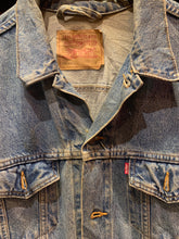 Load image into Gallery viewer, 1. Vintage Levis Denim Trucker Jacket, Large
