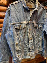 Load image into Gallery viewer, 16. Vintage Levis Denim Trucker Jacket, Medium
