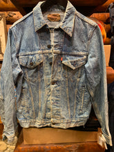 Load image into Gallery viewer, 24. Vintage Levis Trucker Denim Jacket, Small
