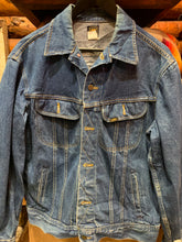 Load image into Gallery viewer, Vintage Lee Denim Jacket, 40R Small
