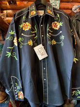 Load image into Gallery viewer, 6718 Rockmount Ranchwear Floral Embroidered Western Shirt, Colorado
