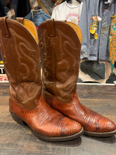 Load image into Gallery viewer, 25. Vintage Nocona Iguana Lizard Skin Boots. 10.5d
