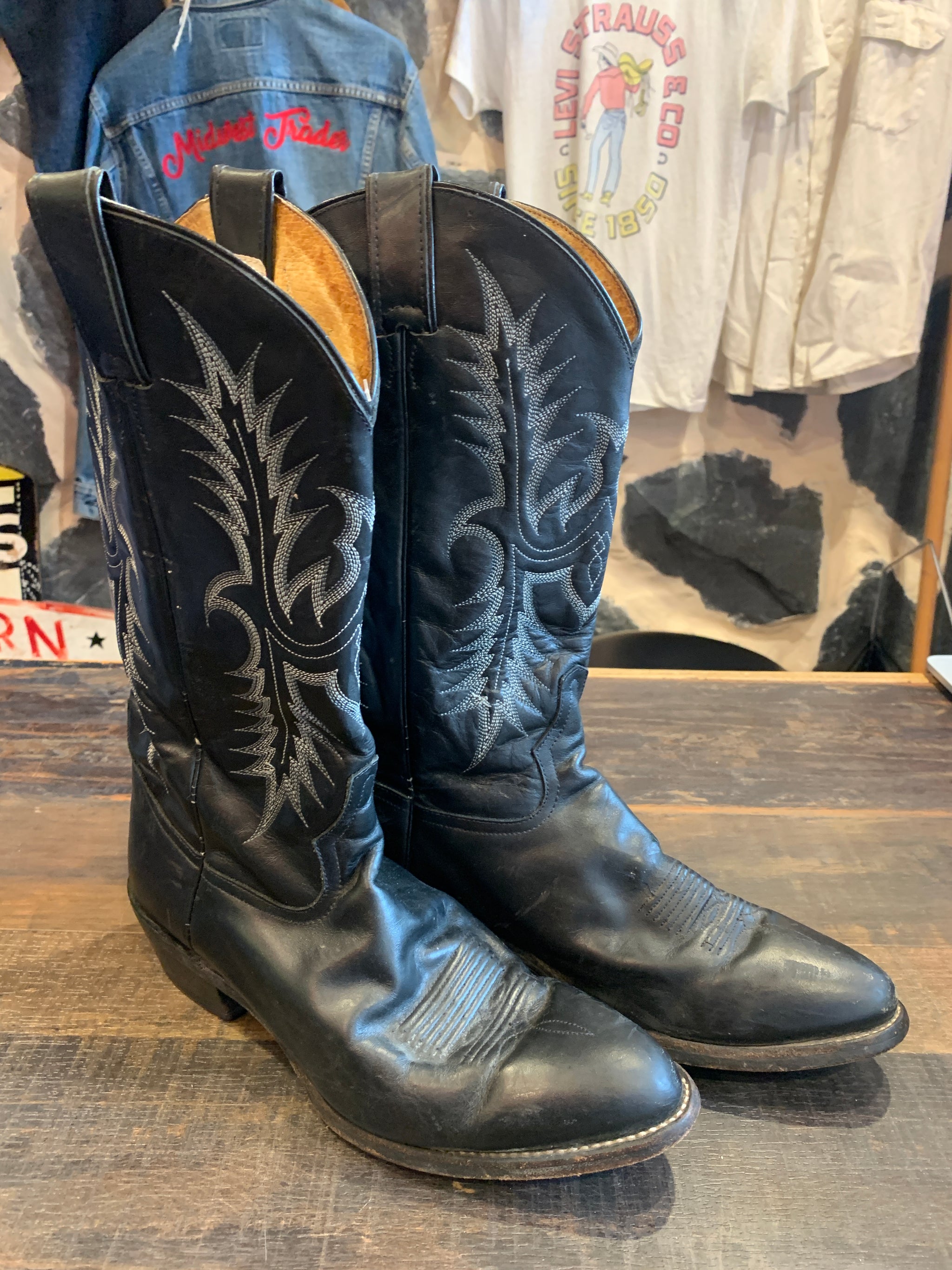 Vintage Cowboy Boots | Midwest Trader