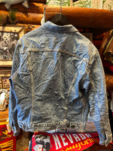 Load image into Gallery viewer, 14. Vintage Mid Denim Levis Trucker Jacket, L
