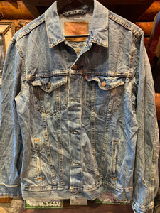 8. Vintage Levis Trucker Jacket, Medium