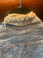 Load image into Gallery viewer, 18. Vintage Levis Trucker Jacket, Small.
