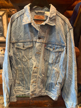 Load image into Gallery viewer, 20. Vintage Levis Trucker Jacket, Large.
