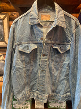 Load image into Gallery viewer, 26. Vintage Levis Trucker Jacket, Large
