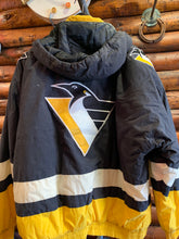 Load image into Gallery viewer, Vintage Pittsburgh Penguins Pro Sports Jacket. MEDIUM. FREE POSTAGE
